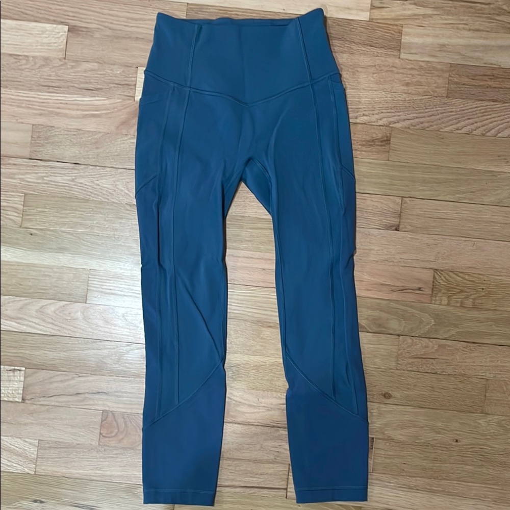 Lululemon Blue Cropped Leggings